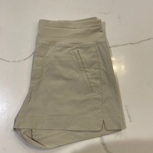 Athleta Trekkie Short